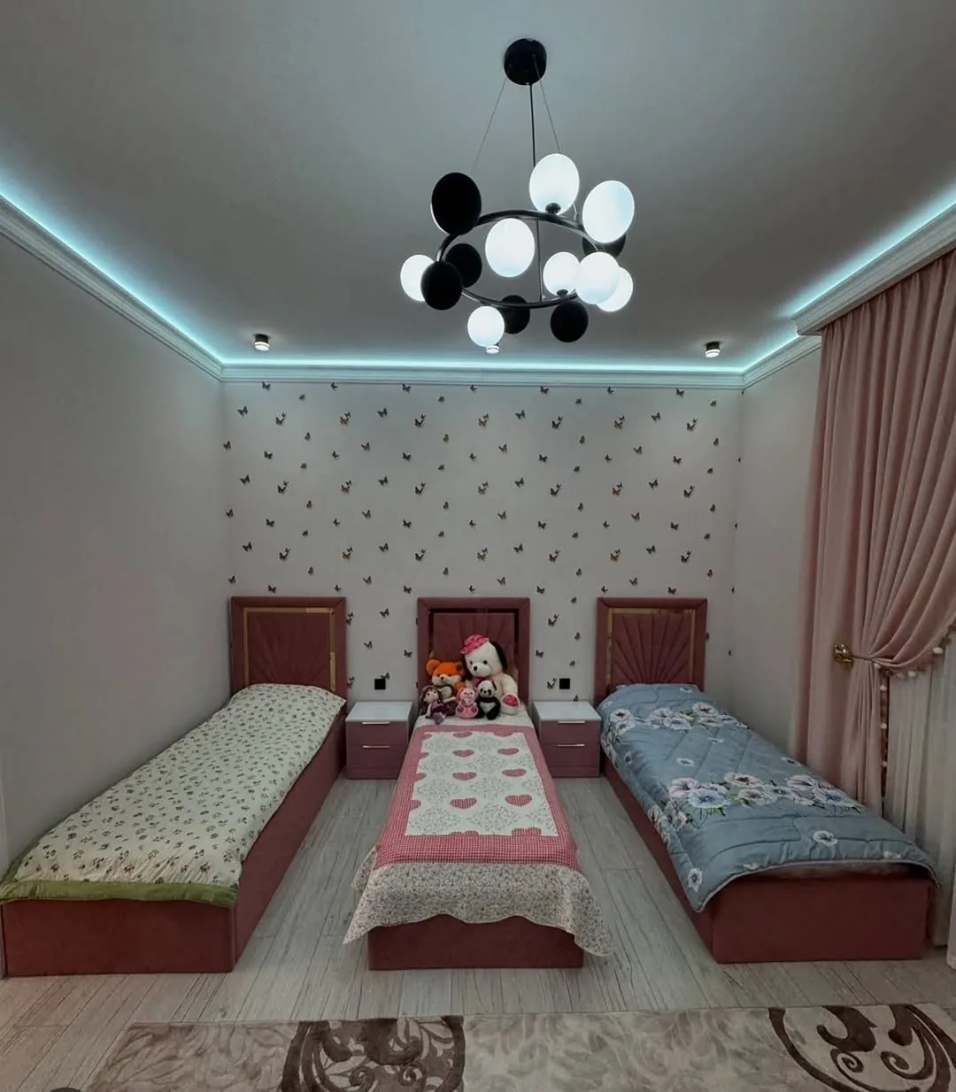 Arkali shkafli bolalar xonasi